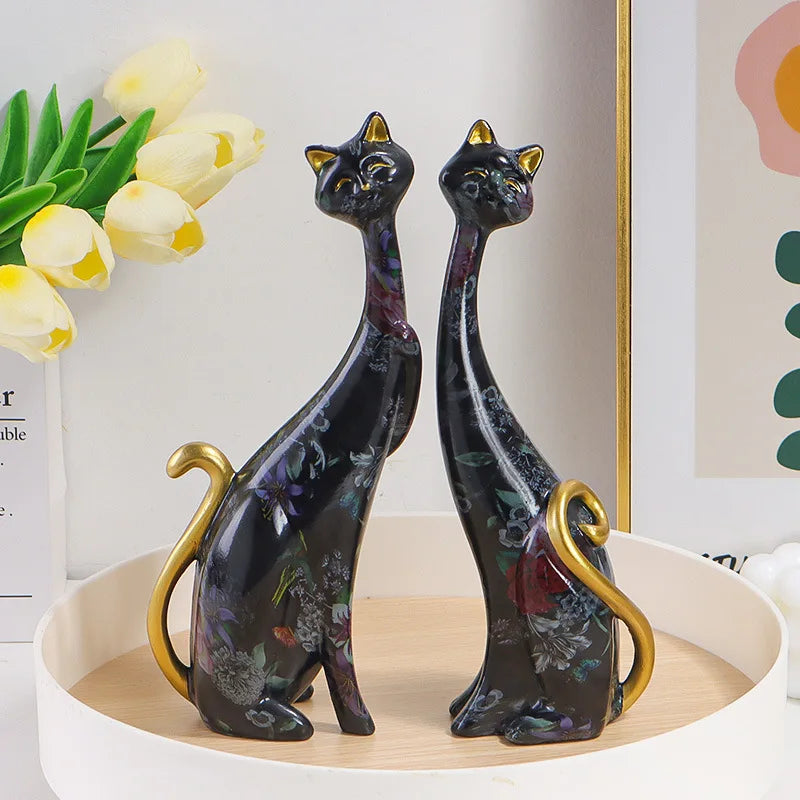 Graffiti Cat Couple Figurines